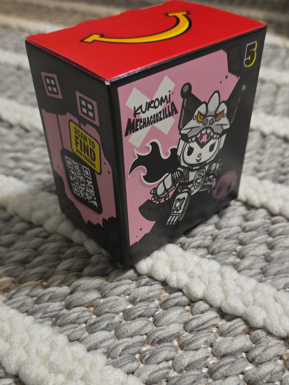 Sanrio x McDonalds-Kuromi as Mechagodzilla! - Picture 4 of 4